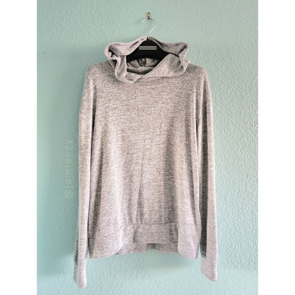 a new day Tops - A New Day | Pullover Hooded Long Sleeve